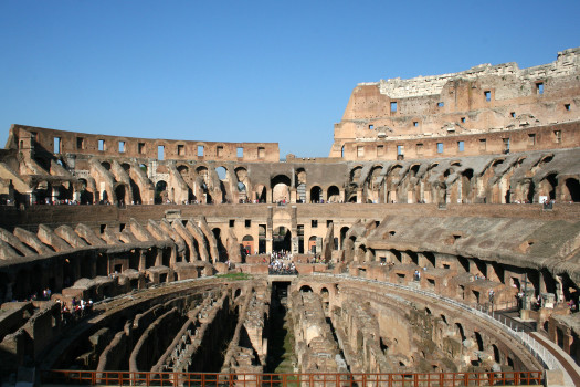 0_Colosseum_-_Rome_111001_(2)